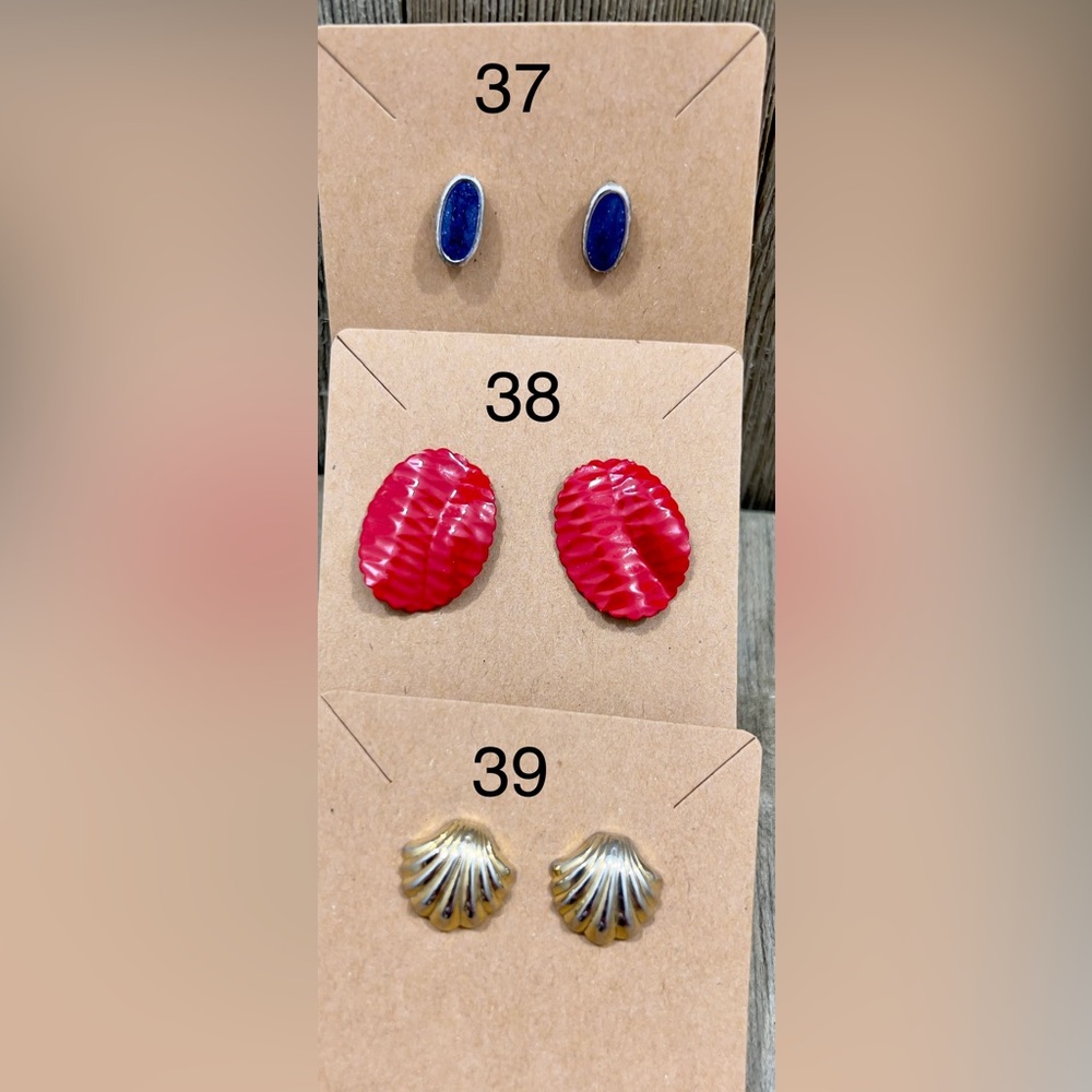 Vintage Earrings EACH SOLD SEPARATELY - Picture 11 of 13